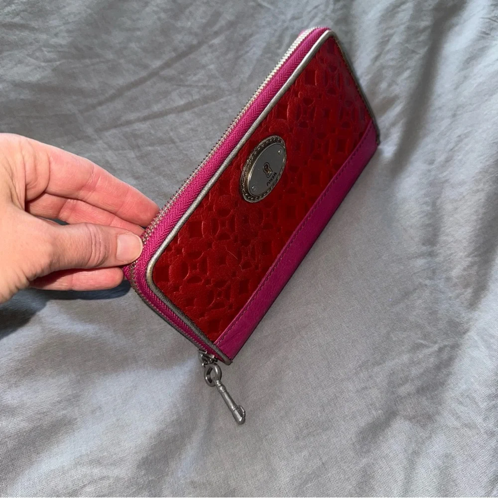 Fossil Maddox Red Pink Tooled Leather Wristlet Wallet